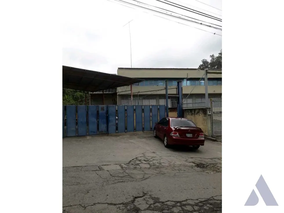 Vendo edificio industrial 3.900m2 Urb San Antonio de Los Altos 4080 - 24