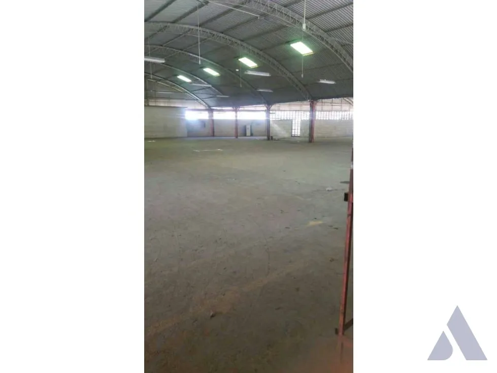 Vendo edificio industrial 3.900m2 Urb San Antonio de Los Altos 4080 - 7