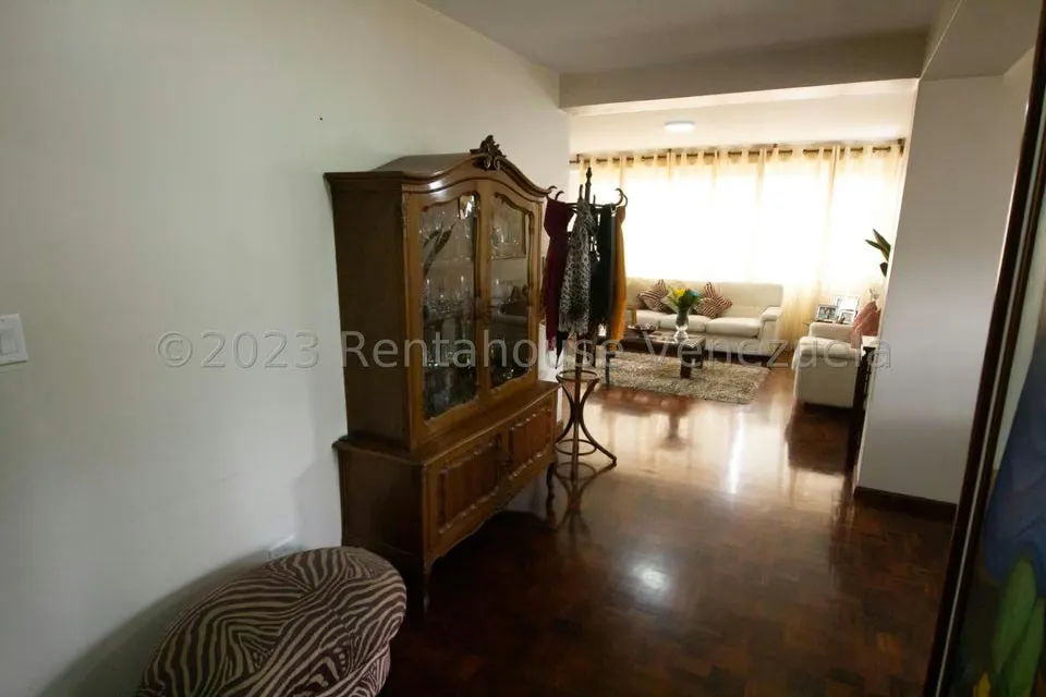 Apartamento (1 Nivel) en Venta en Santa Paula, Distrito Metropolitano - 18