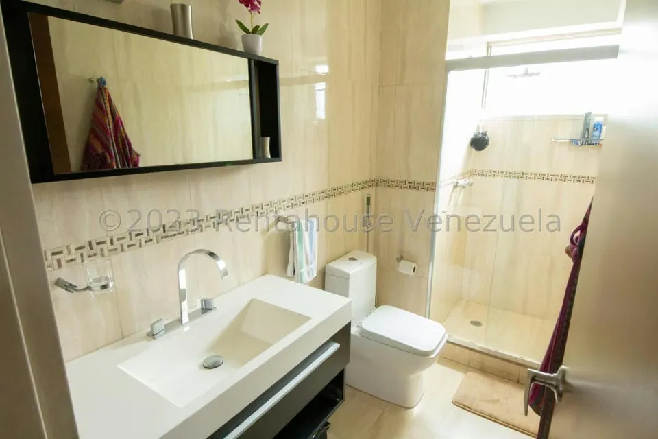 Apartamento (1 Nivel) en Venta en Santa Paula, Distrito Metropolitano - 9