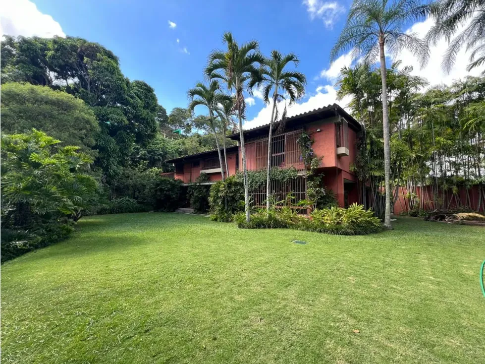 Se vende casa 2000m² 4h+2s/3b+s/6p Valle Arriba