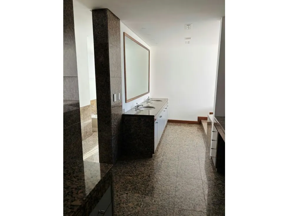 Se vende/alquila 400m2 3H+S/3.5B+S/5P Valle Arriba - 9