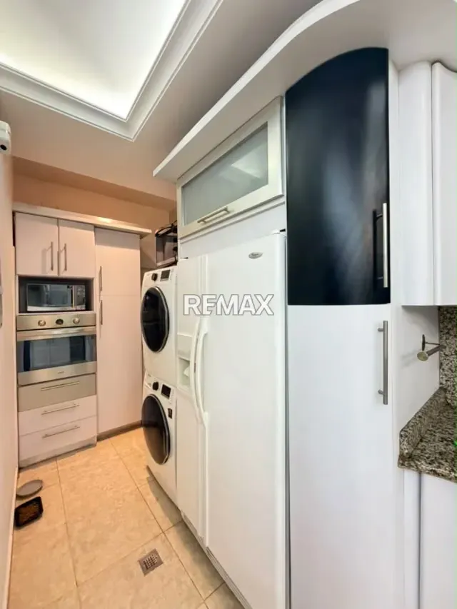 Venta de moderno Apartamento en Resd. Bahía de Plata Trigaleña Alta Valencia - 4