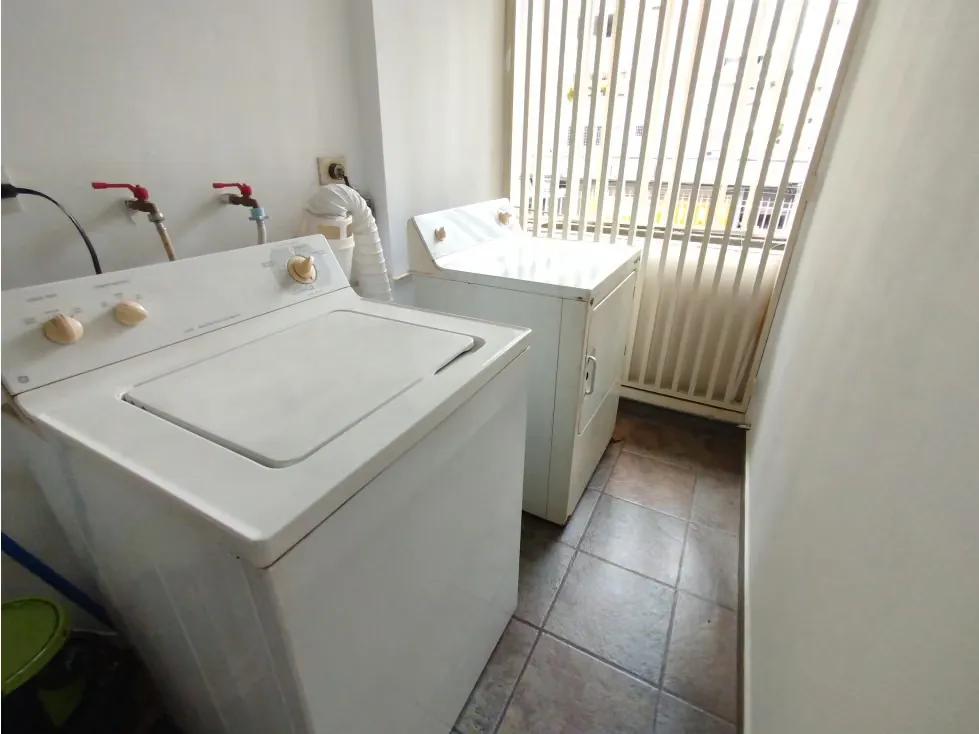 Alquilo apartamento 90m2 Los Palos Grandes 5612 - 5