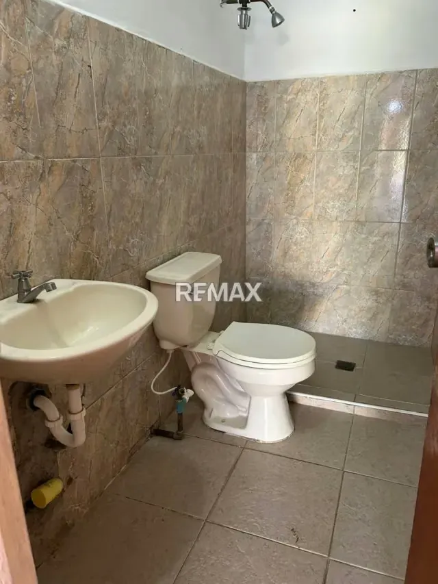 LOCAL COMERCIAL EN VENTA - 3