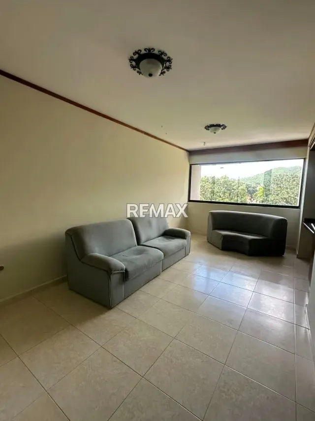 EN VENTA APARTAMENTO EN RES. AGUA MIEL URB LA TRIGALEÑA ALTA - 7