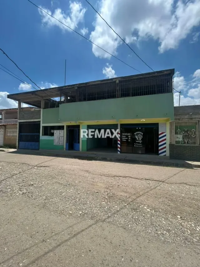 En Venta Edificio Residencial y Comercial en la zona Norte, Sector Sabana Grande