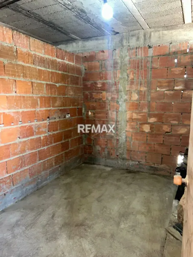 En Venta Edificio Residencial y Comercial en la zona Norte, Sector Sabana Grande - 12
