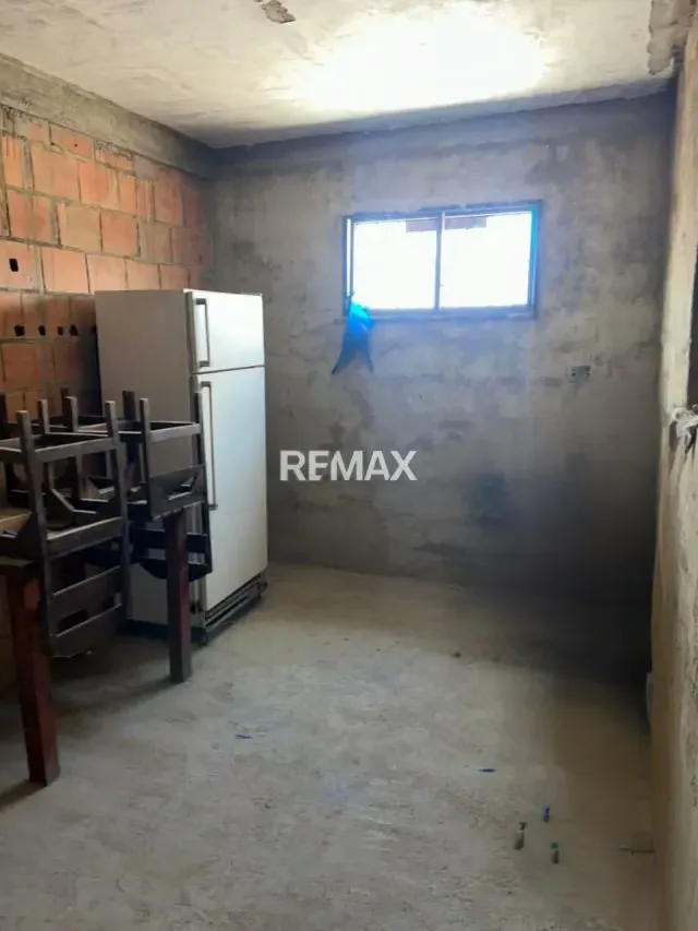 En Venta Edificio Residencial y Comercial en la zona Norte, Sector Sabana Grande - 17