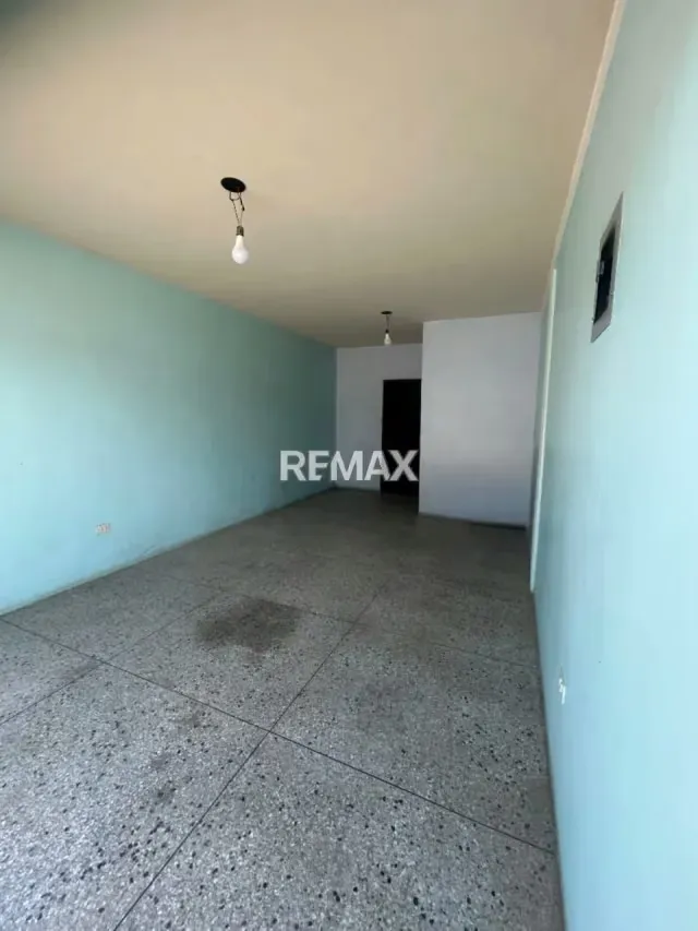 En Venta Edificio Residencial y Comercial en la zona Norte, Sector Sabana Grande - 7