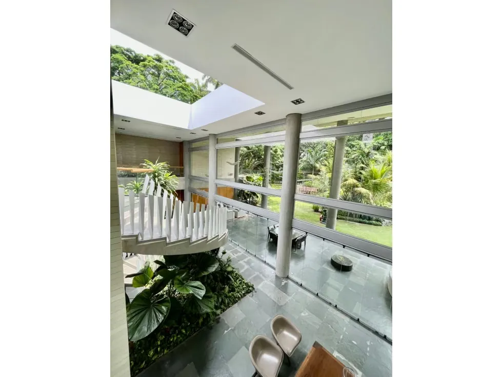 Se vende casa 2400m2 Country Club 4740 - 15