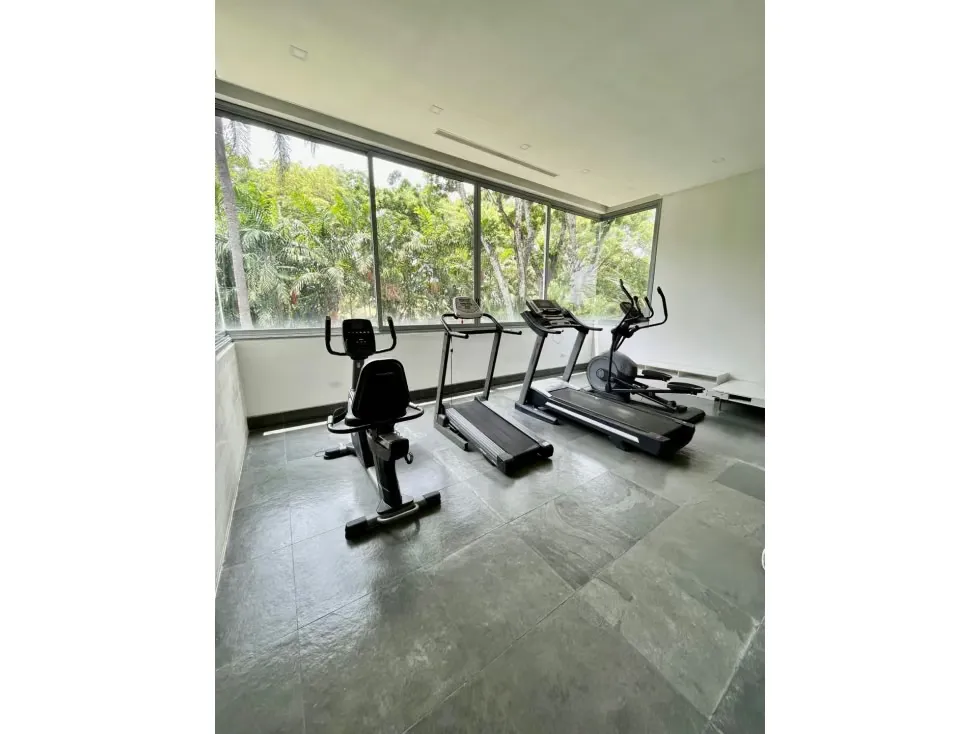 Se vende casa 2400m2 Country Club 4740 - 16