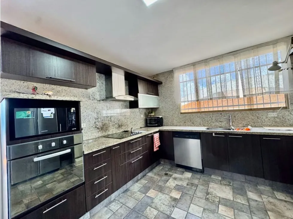 Se vende casa 400m2 4h+s/7b/5p Los Naranjos - 5