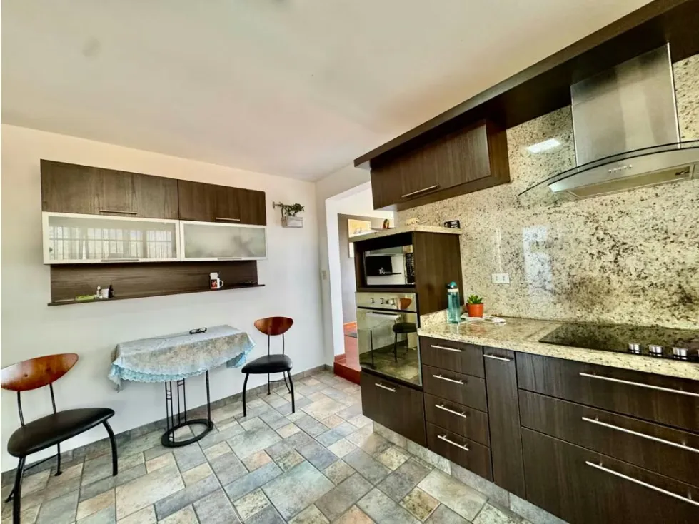 Se vende casa 400m2 4h+s/7b/5p Los Naranjos - 7