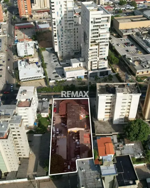 Terreno en Venta en Av Bella Vista - 4