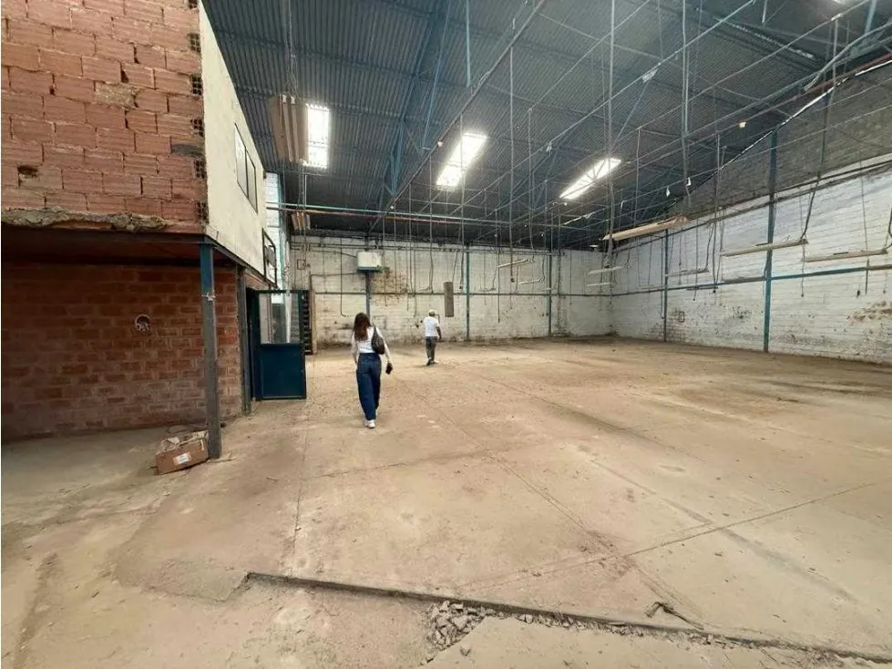 GALPON EN ALQUILER EN SAN ISIDRO 500M2 - 6