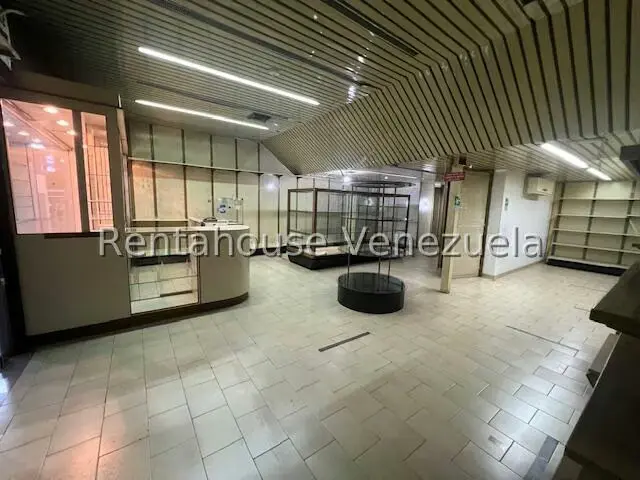 Local Comercial en Venta en Montalban I, Distrito Metropolitano - 9
