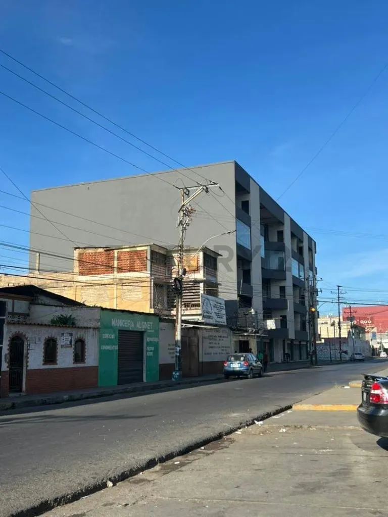 Centro Comercial Georgo en venta en en centro de Cumaná - 3