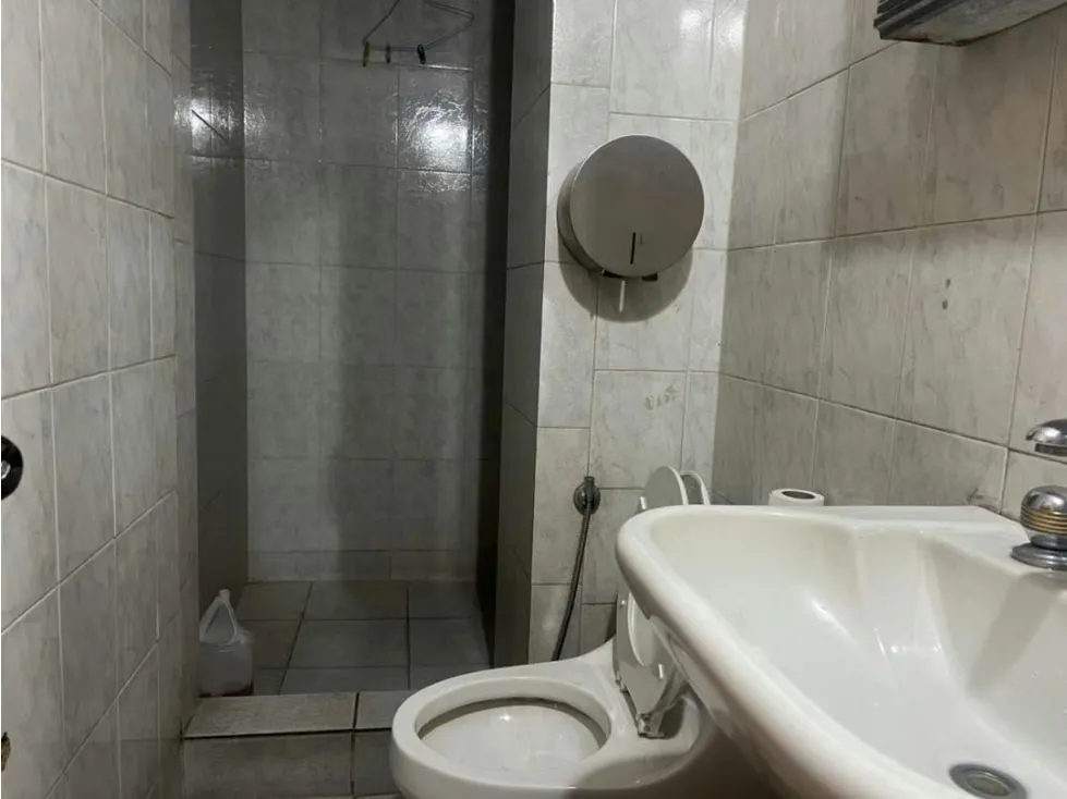 Vendo local 534m2 Chacaito, Av. Casanova 6130 - 7