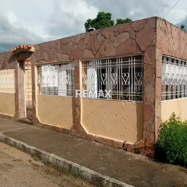 EN VENTA CASA UBICADA EN LA PUENTE, MONAGAS