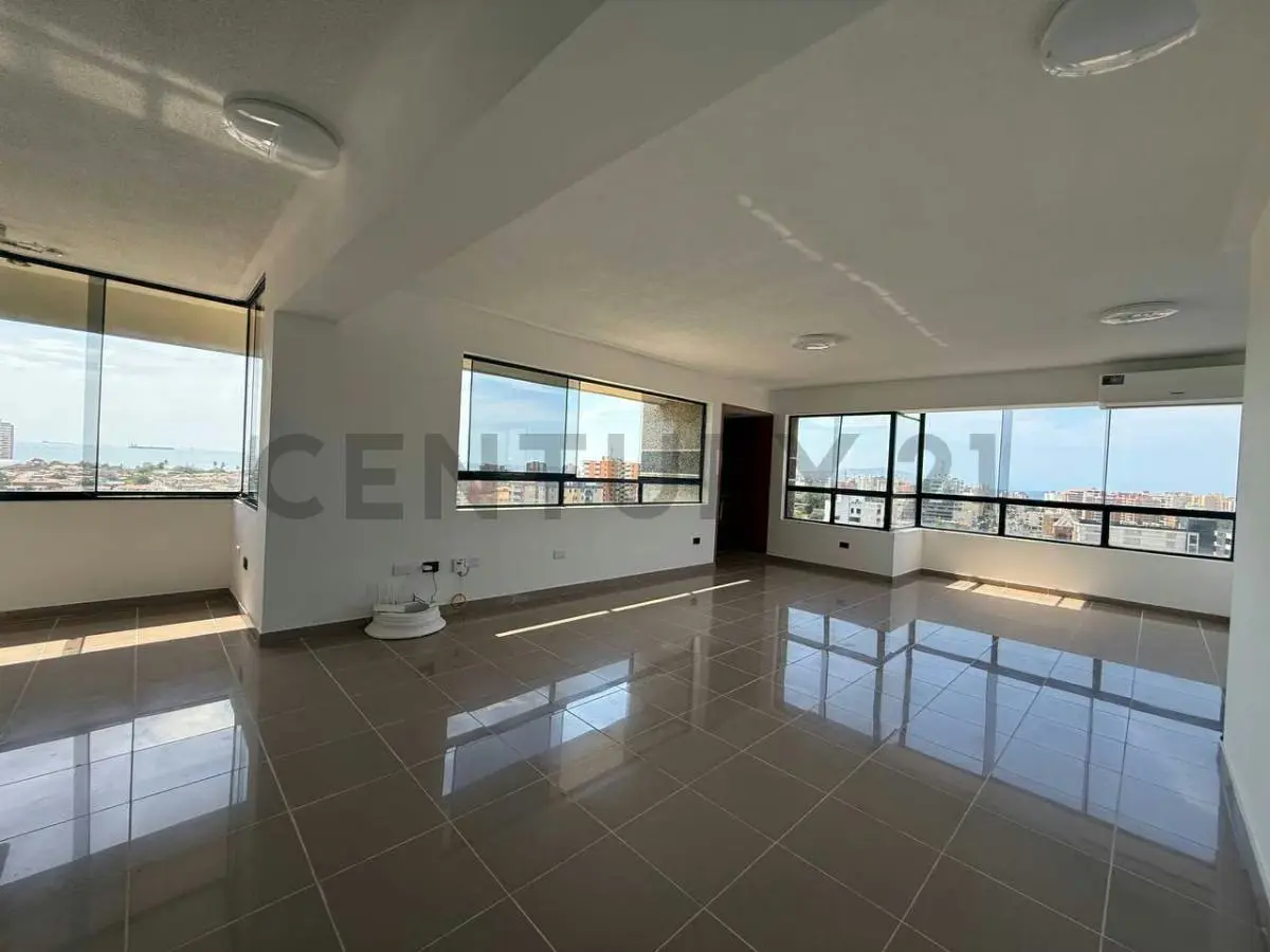 Apartamento PH en venta de 272 m2 Lecheria CR Ikabaru - 3