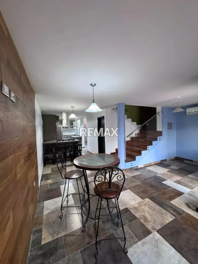 Casa. Alquiler. Caneyes - 8