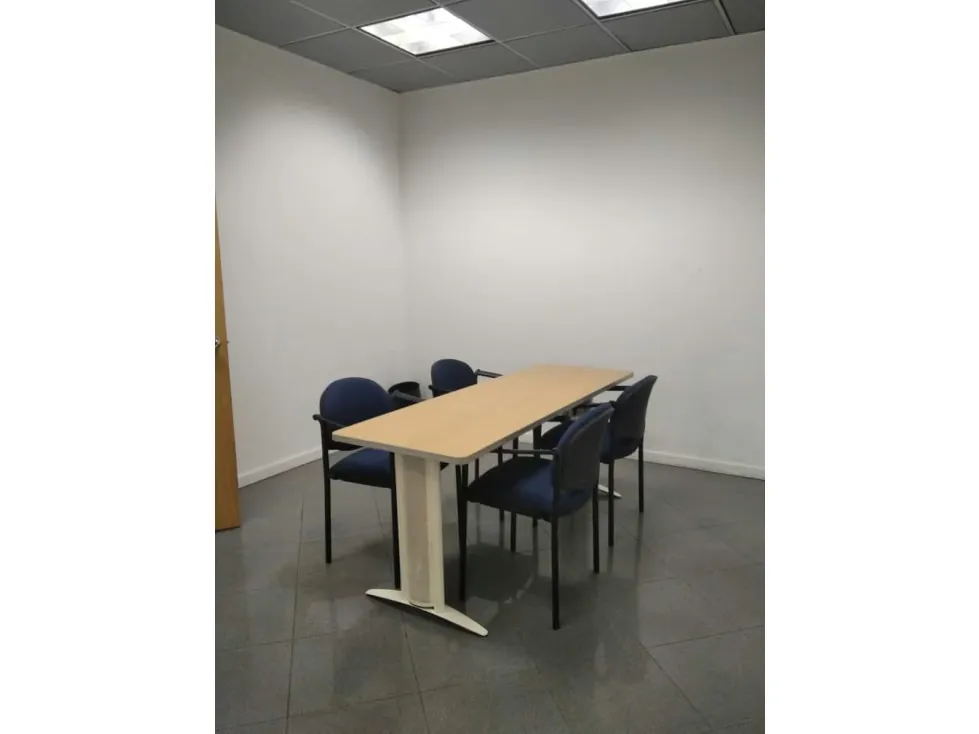 LOCAL EN ALQUILER DE 161 M2 EN PLAZA VENEZUELA (RR) - 14