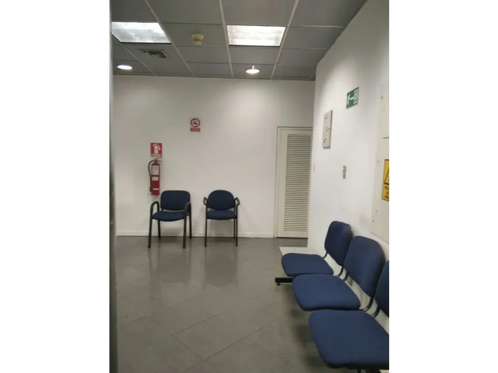 LOCAL EN ALQUILER DE 161 M2 EN PLAZA VENEZUELA (RR) - 5
