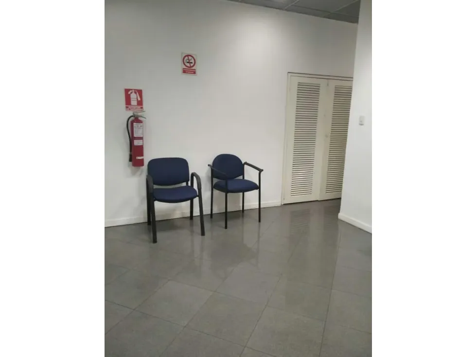 LOCAL EN ALQUILER DE 161 M2 EN PLAZA VENEZUELA (RR) - 6