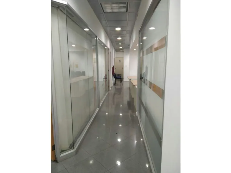 LOCAL EN ALQUILER DE 161 M2 EN PLAZA VENEZUELA (RR) - 9