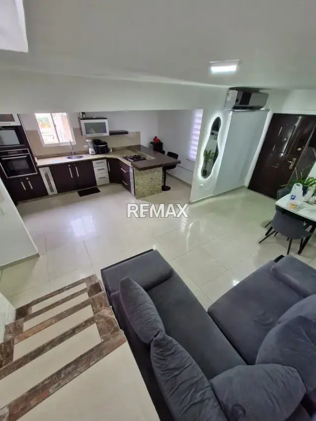 Se Vende Bello Pent House Duplex Esquinero Terrazas de San Diego semi Equipado