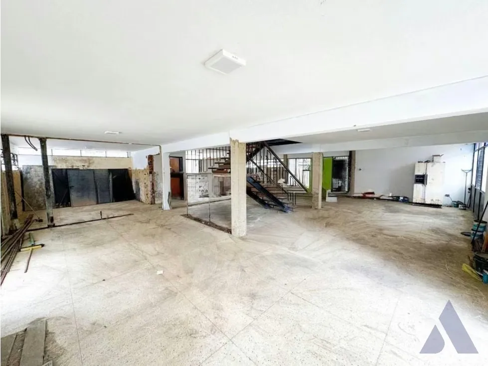 Vendo local/casa-comercial 364m2 Chuao 8531 - 11