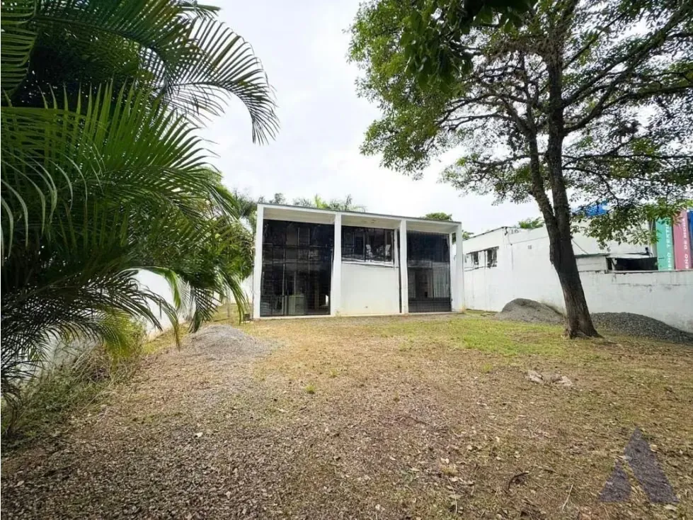 Vendo local/casa-comercial 364m2 Chuao 8531 - 5