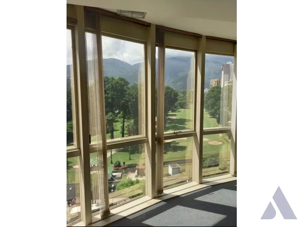 Alquilo oficina 190m2 El Rosal 9531 - 5