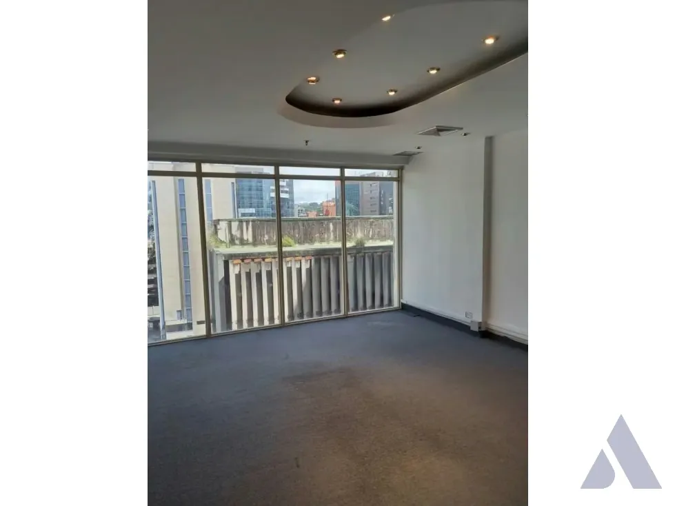 Alquilo oficina 190m2 El Rosal 9531 - 6