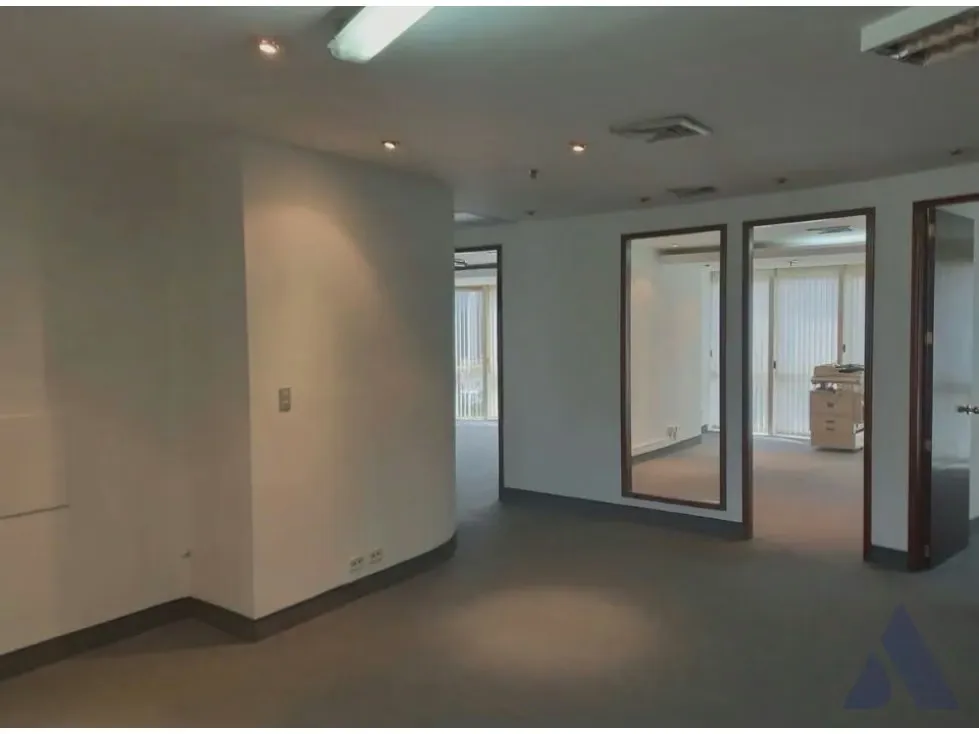 Alquilo oficina 190m2 El Rosal 9531 - 8