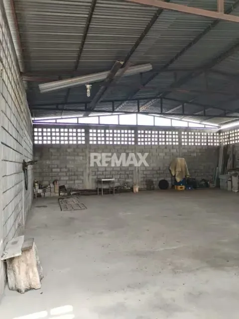 Se Vende Casa Comercial a Estrenar de 2 Niveles - 2