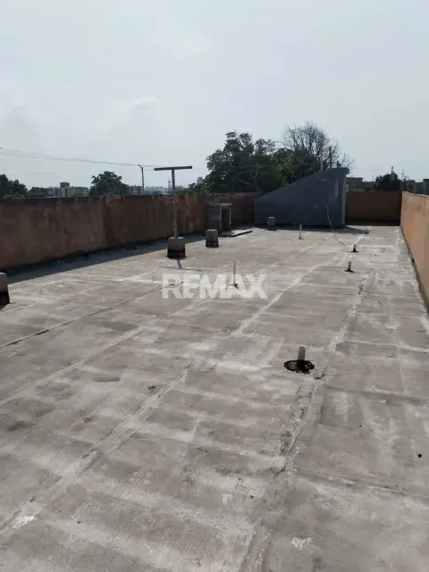 Se Vende Casa Comercial a Estrenar de 2 Niveles - 8