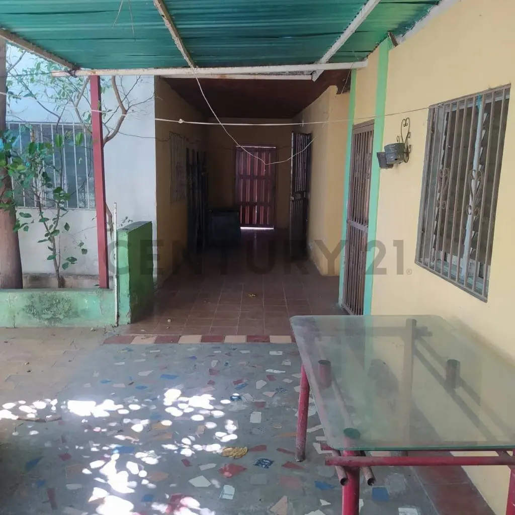 Casa quinta de dos plantas. - 12