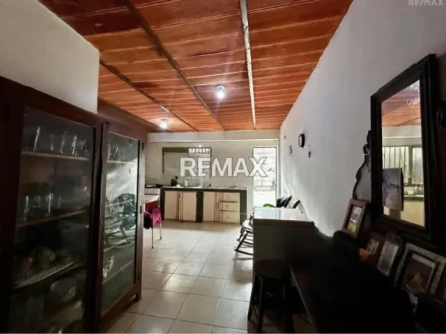 CASA EN VENTA CON LOCAL, EXCELENTE UBICACI´ÓN EN PAMPATAR - ISLA DE MARGARITA - 14