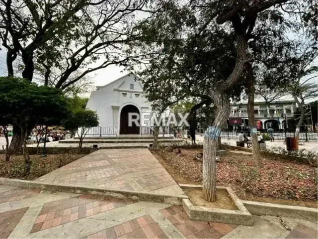 CASA EN VENTA CON LOCAL, EXCELENTE UBICACI´ÓN EN PAMPATAR - ISLA DE MARGARITA - 5