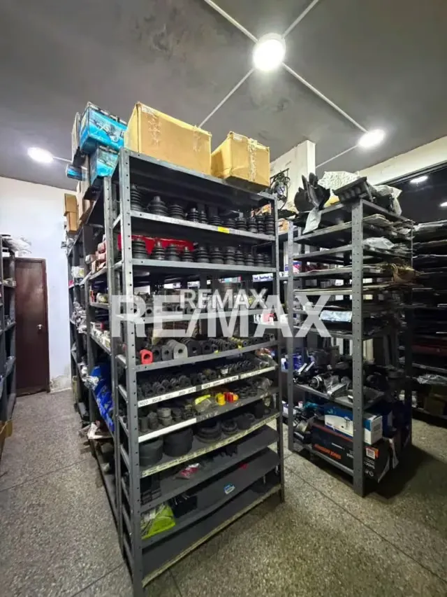 Venta de Punto Comercial, Venta de Repuesto, Ubicado en Sierra Maestra. - 2
