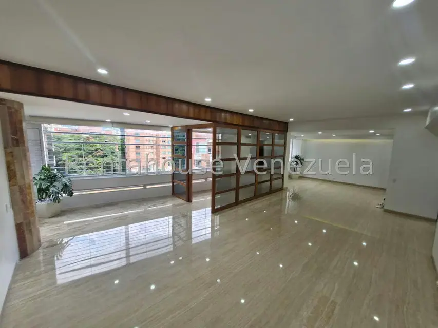 Apartamento (1 Nivel) en Venta en La Castellana, Distrito Metropolitano - 4