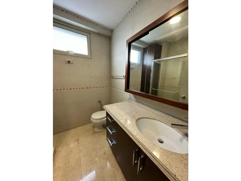 CASA EN VENTA 827 M2 - URB. COLINAS DE TAMANACO - 16