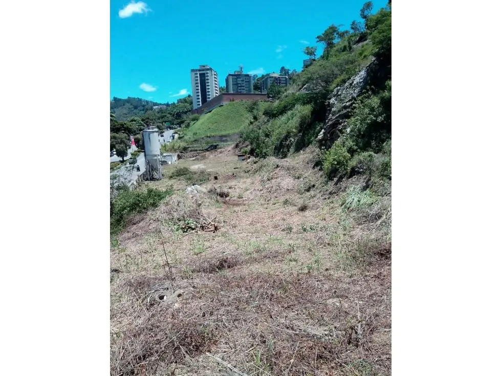 Se vende terreno 4376m² en Lomas de Prados del Este