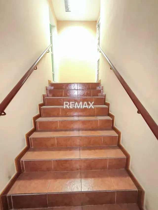 En venta potencial edificio comercial en la calle Páez - 12
