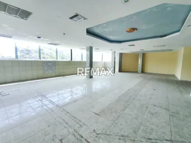 En venta potencial edificio comercial en la calle Páez - 4