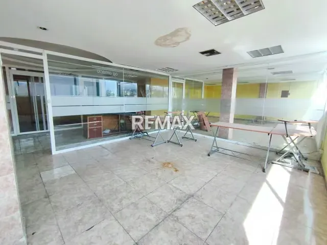 En venta potencial edificio comercial en la calle Páez - 5