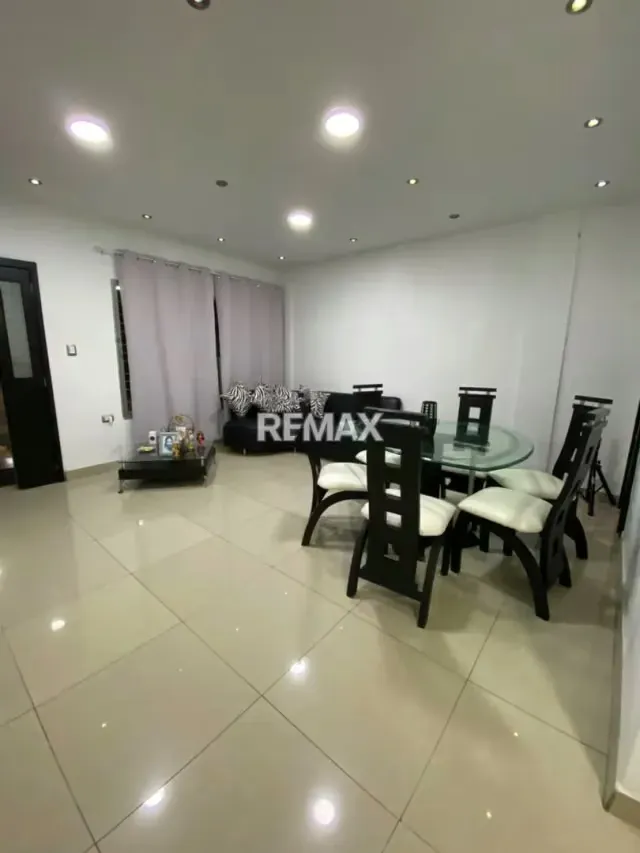 En venta casa ubicada en la Castellana urb los cedros 1. - 3