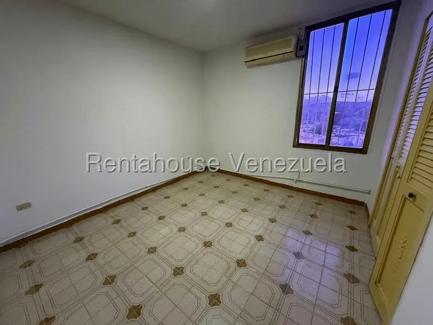 Apartamento (1 Nivel) en Venta en Club Hipico Las Trinitarias, Lara - 2